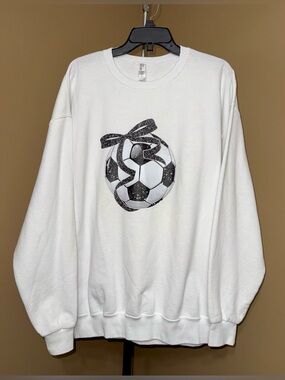 🌼 SOCCER Jerzees White Sweatshirt. Size XL.🌼